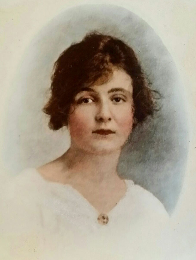 1918Claudia-Edwards.jpg