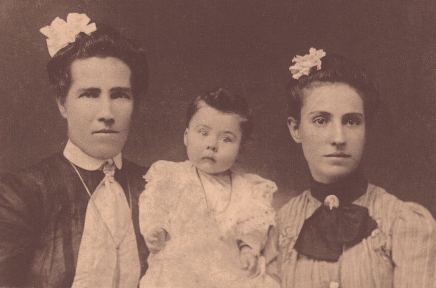 Oma with her Mother and Grandmother