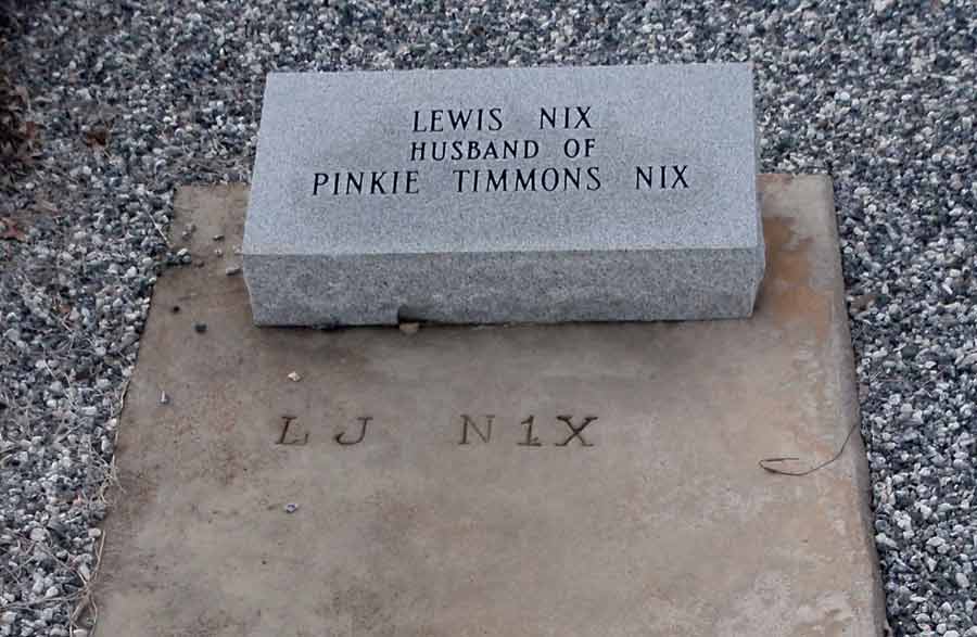 Lewis_nix_grave.jpg