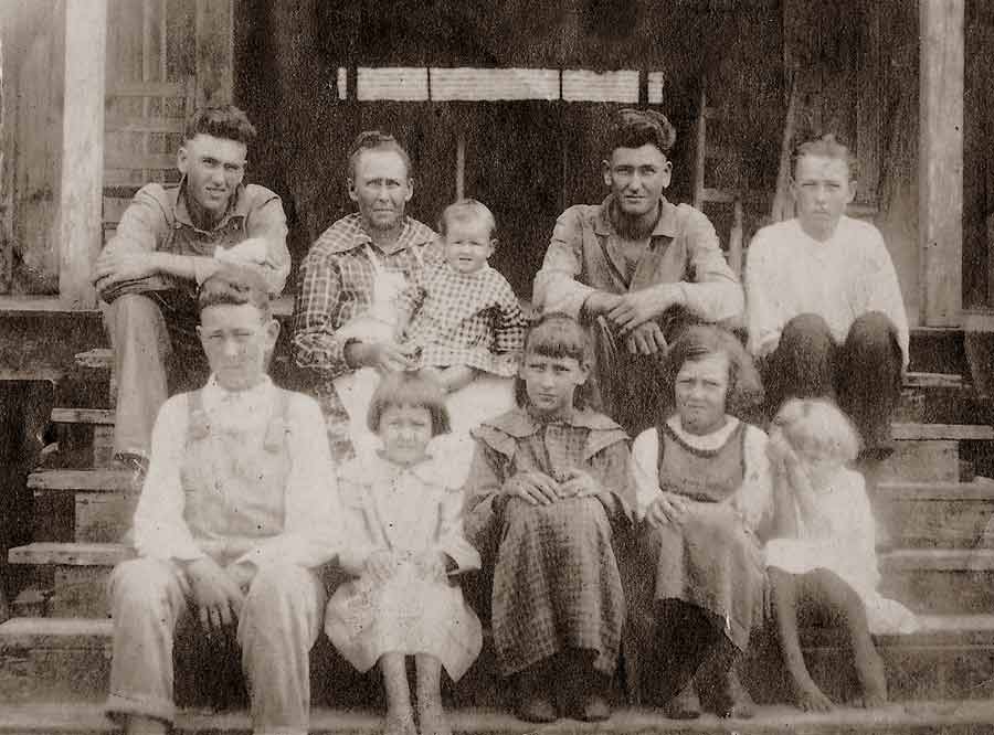 Patterson_Family_1920.jpg