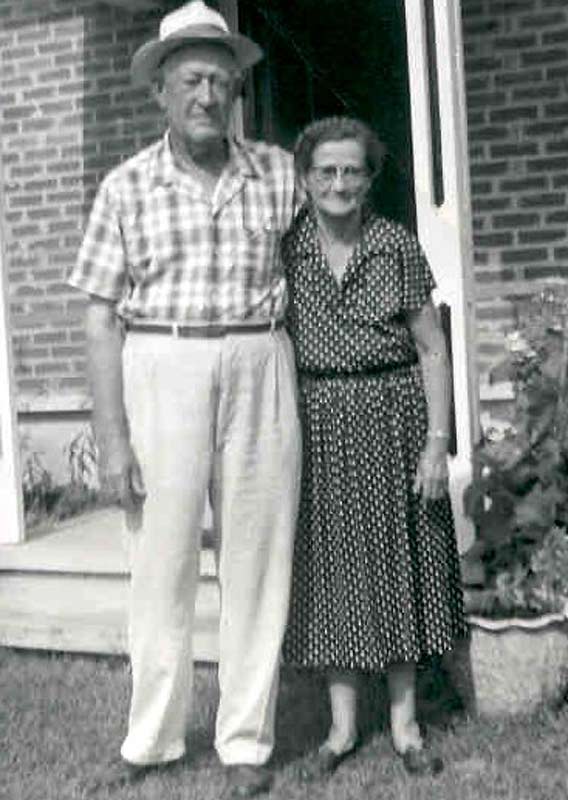 Walter and Naomi Davis