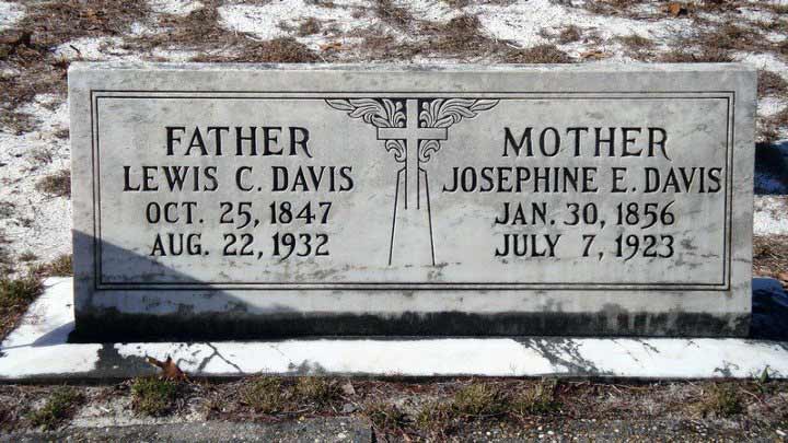 Davis graves