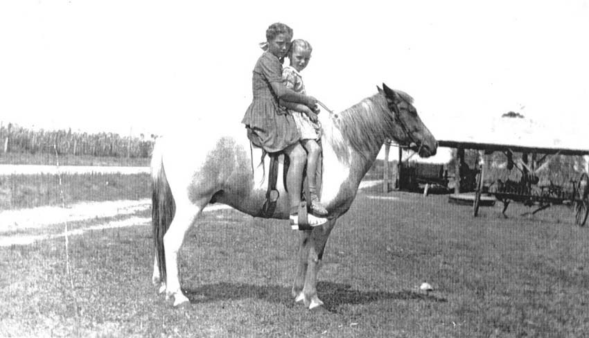 Nell and Neta on Pinto