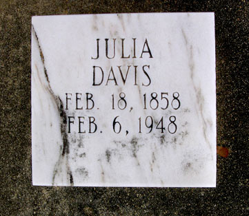 julia_davis.jpg