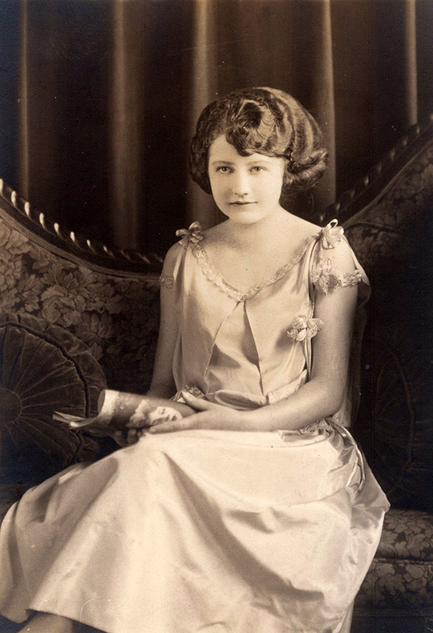 Evelyn 12